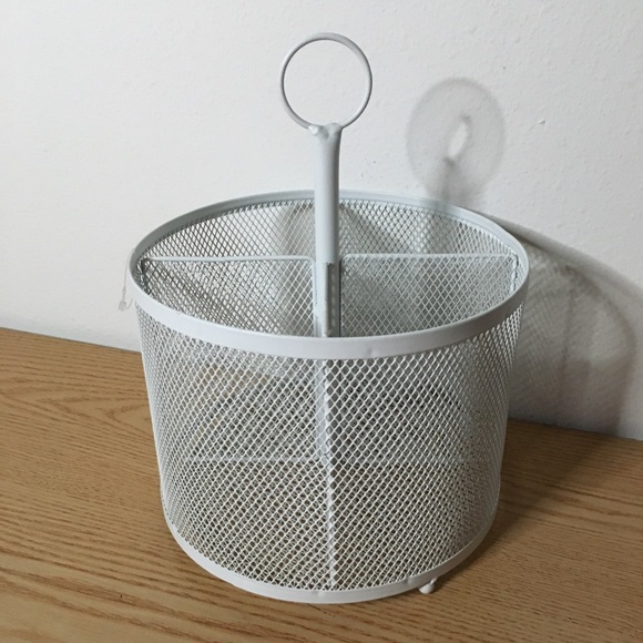 New White Metal Mesh 4 Compartment Organizer 6” tall 7.5” across the top - Picture 1 of 4